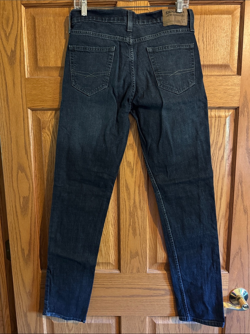 Signature by Levi Strauss Men’s Slim Straight Dark Indigo Jeans